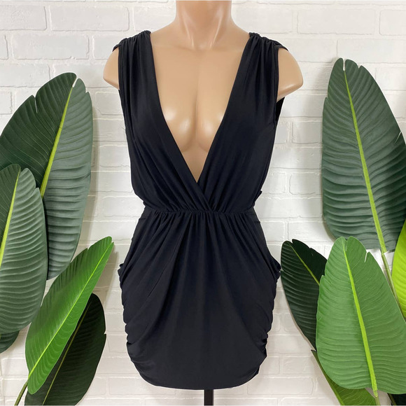 Papaya Dresses & Skirts - Papaya black hourglass draped mini dress